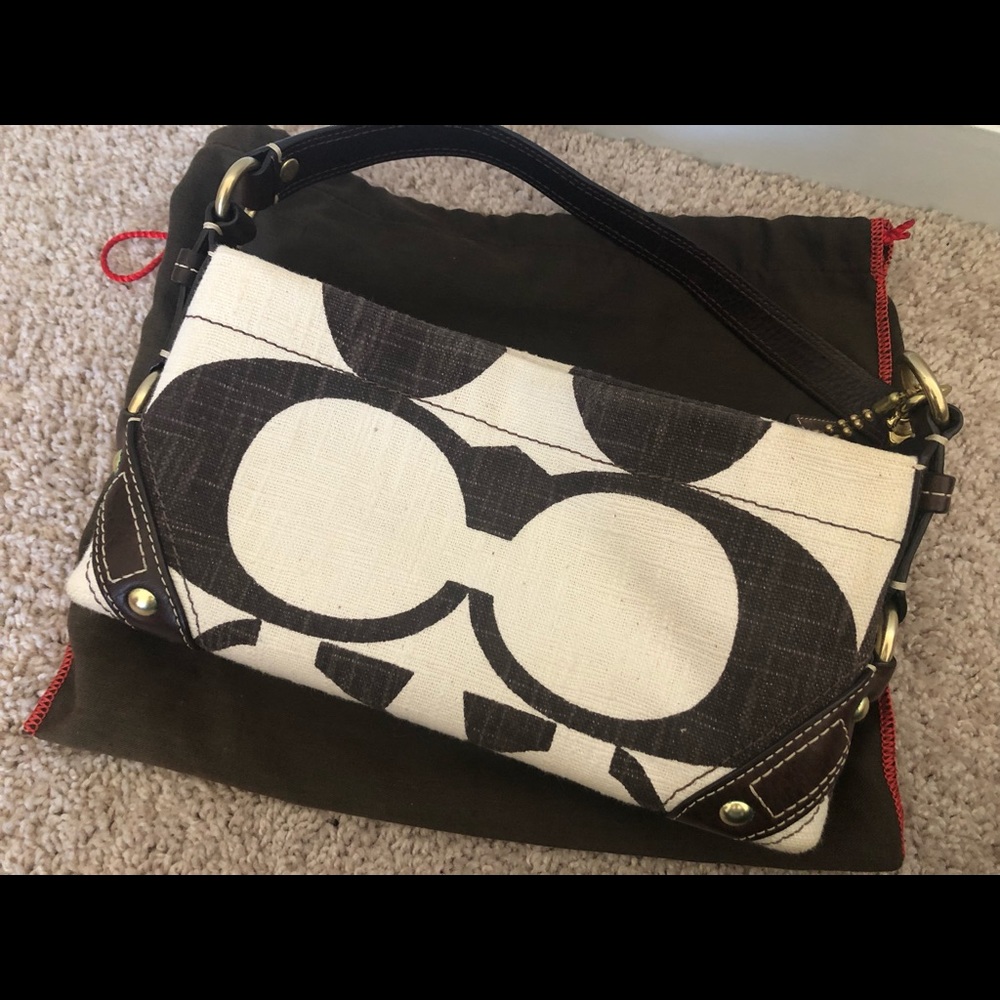 Coach Carly Signature Baguette (Brown & Cream)